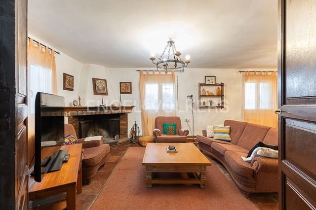 7 makuuhuone Huvila myytävänä paikassa Centro Ciudad, Paterna - 900 000 € (Ref: 9080318)