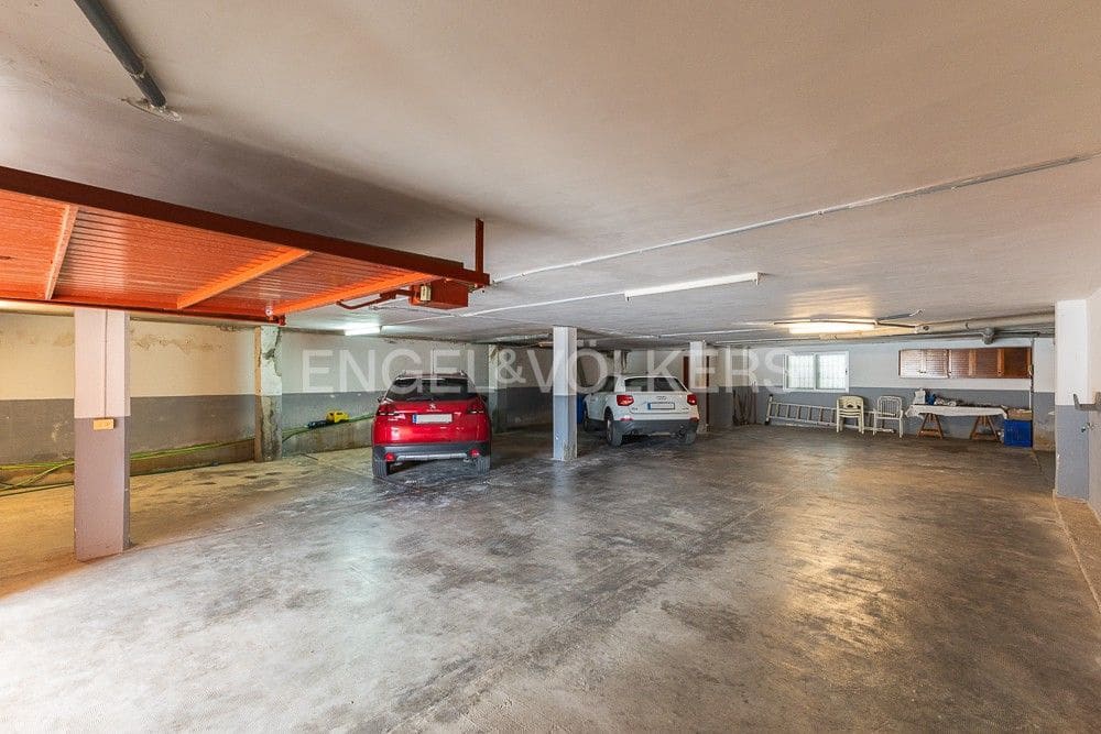 6 makuuhuone Huvila myytävänä paikassa Alzira mukana uima-altaan 
autotalli - 405 000 € (Ref: 9080319)