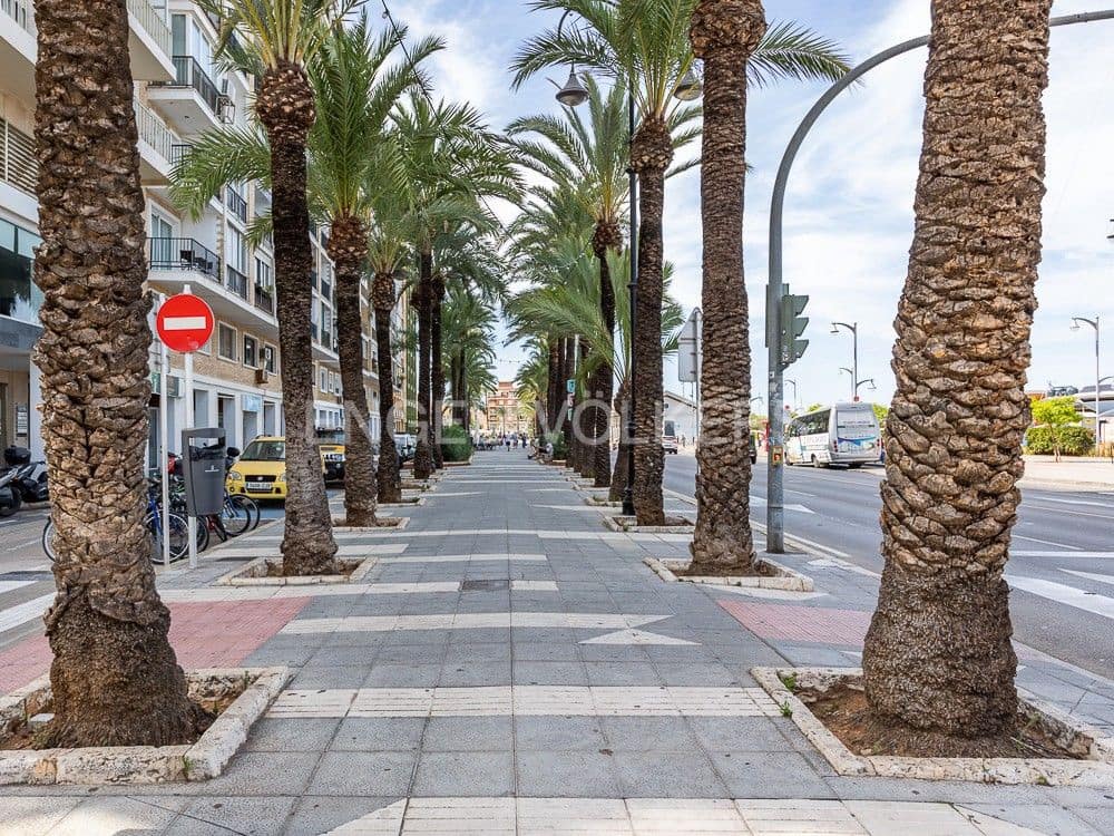 3 makuuhuone Asunto myytävänä paikassa Denia mukana 
autotalli - 950 000 € (Ref: 9080329)