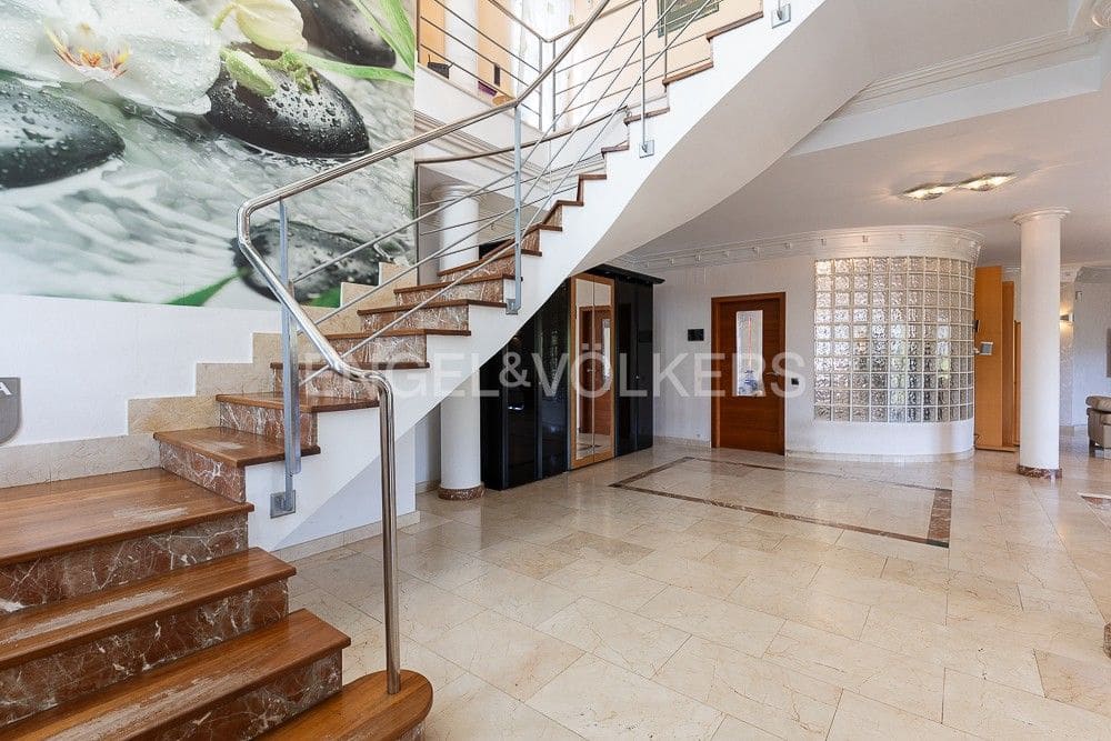 5 sypialnia Willa na sprzedaż w Carcaixent z garażem - 449 000 € (Ref: 9080334)