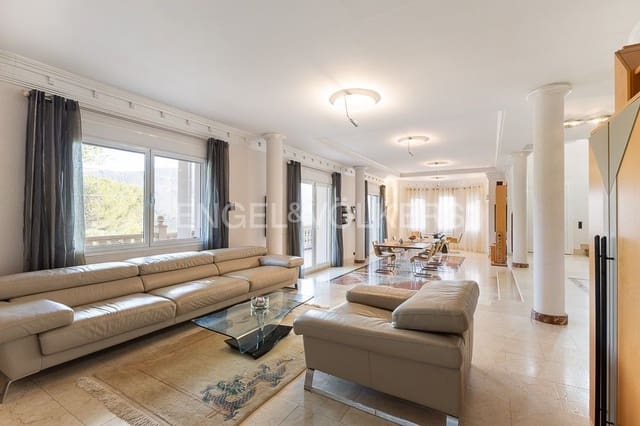 5 sypialnia Willa na sprzedaż w Carcaixent z garażem - 449 000 € (Ref: 9080334)