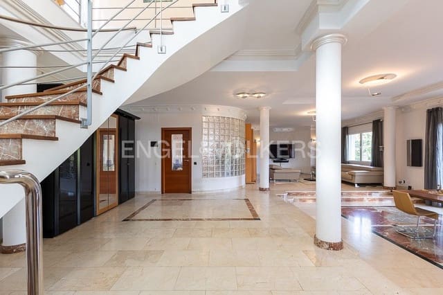 5 sypialnia Willa na sprzedaż w Carcaixent z garażem - 449 000 € (Ref: 9080334)