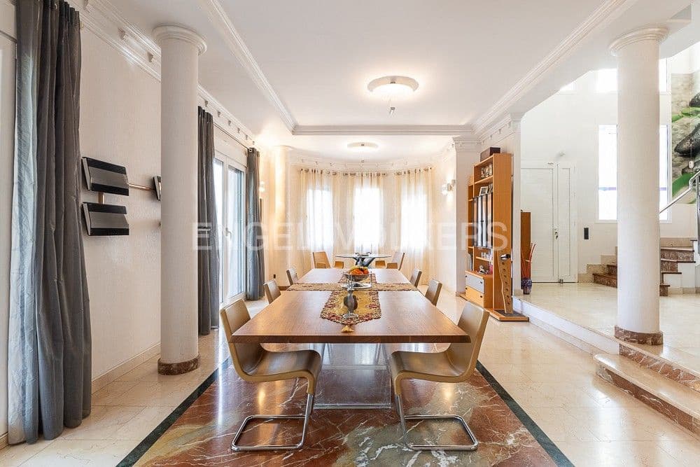 5 sypialnia Willa na sprzedaż w Carcaixent z garażem - 449 000 € (Ref: 9080334)