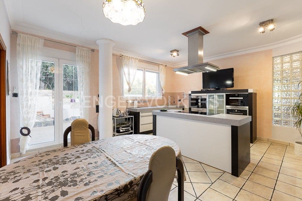 5 sypialnia Willa na sprzedaż w Carcaixent z garażem - 449 000 € (Ref: 9080334)