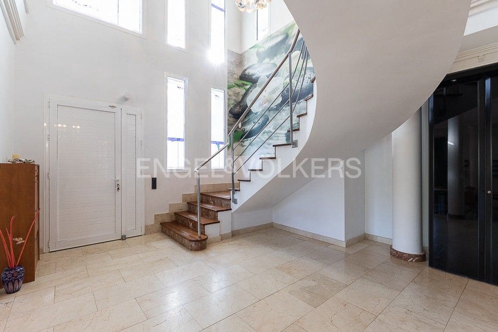 5 sypialnia Willa na sprzedaż w Carcaixent z garażem - 449 000 € (Ref: 9080334)