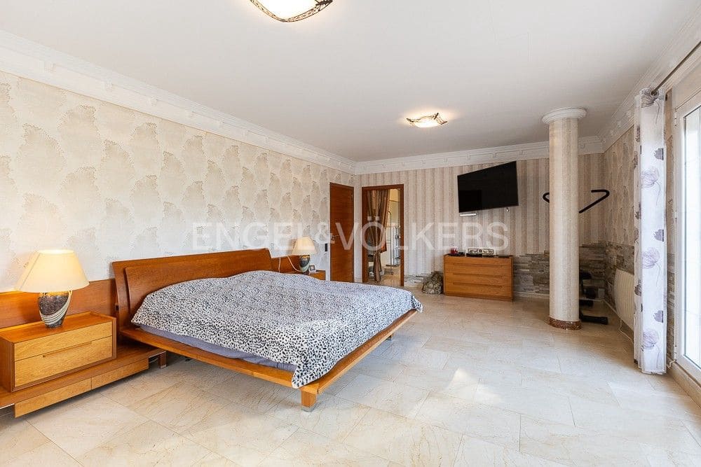 5 sypialnia Willa na sprzedaż w Carcaixent z garażem - 449 000 € (Ref: 9080334)