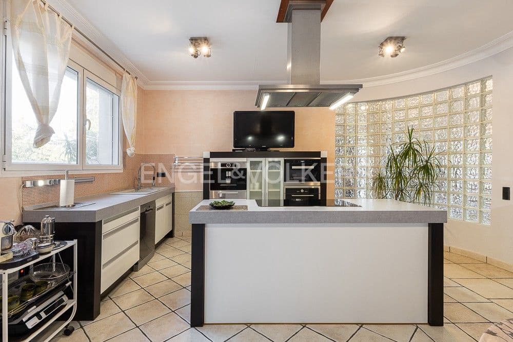 5 sypialnia Willa na sprzedaż w Carcaixent z garażem - 449 000 € (Ref: 9080334)
