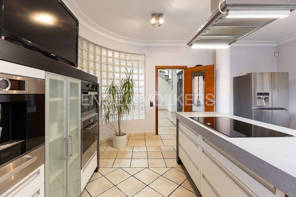 5 sypialnia Willa na sprzedaż w Carcaixent z garażem - 449 000 € (Ref: 9080334)