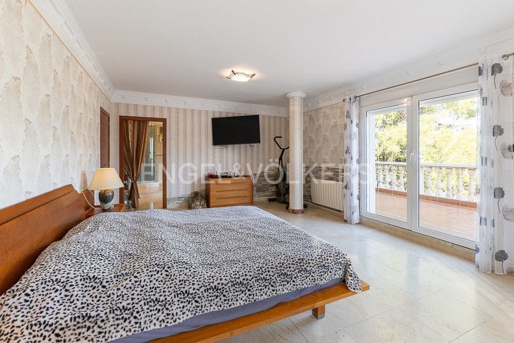 5 sypialnia Willa na sprzedaż w Carcaixent z garażem - 449 000 € (Ref: 9080334)