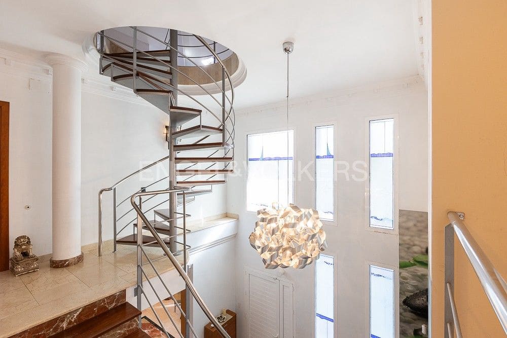 5 sypialnia Willa na sprzedaż w Carcaixent z garażem - 449 000 € (Ref: 9080334)