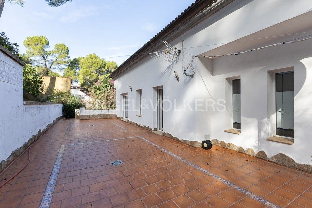 5 sypialnia Willa na sprzedaż w Carcaixent z garażem - 449 000 € (Ref: 9080334)