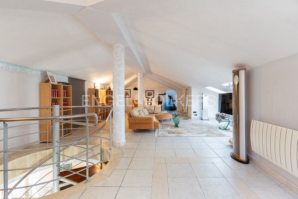 5 sypialnia Willa na sprzedaż w Carcaixent z garażem - 449 000 € (Ref: 9080334)