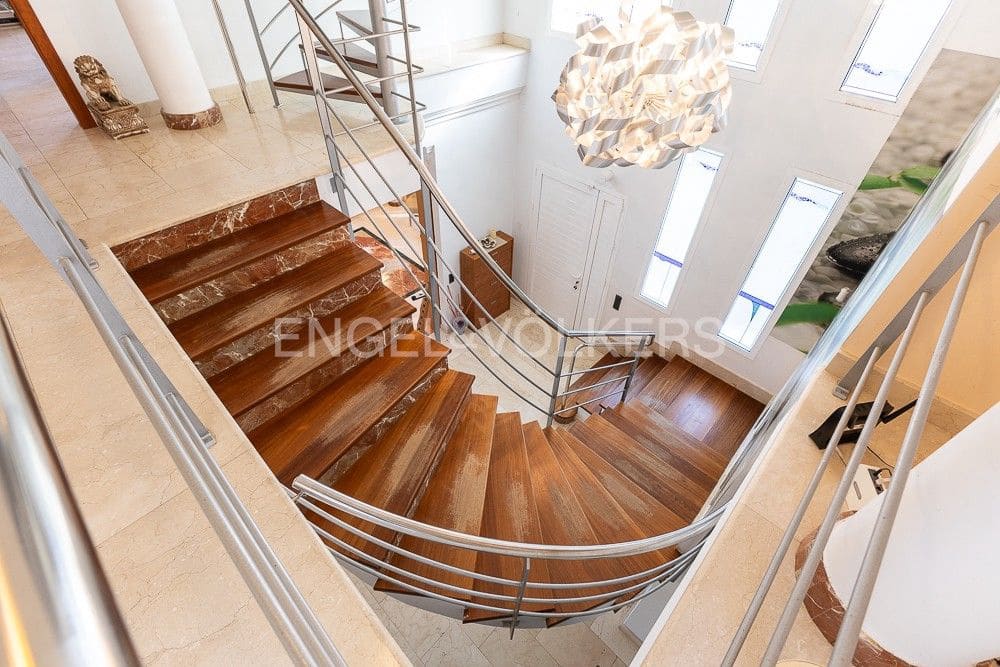 5 sypialnia Willa na sprzedaż w Carcaixent z garażem - 449 000 € (Ref: 9080334)