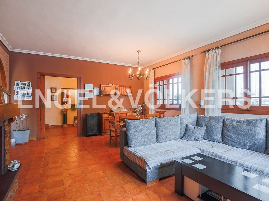 4 Zimmer Villa zu verkaufen in Canet d'En Berenguer mit Pool Garage - 750.000 € (Ref: 9080354)