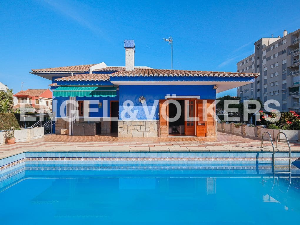 4 Zimmer Villa zu verkaufen in Canet d'En Berenguer mit Pool Garage - 750.000 € (Ref: 9080354)