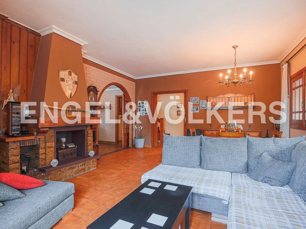 4 Zimmer Villa zu verkaufen in Canet d'En Berenguer mit Pool Garage - 750.000 € (Ref: 9080354)
