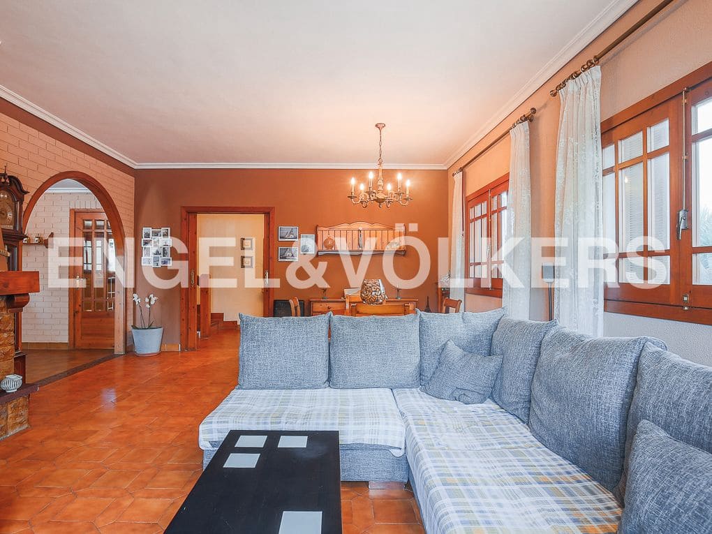 4 Zimmer Villa zu verkaufen in Canet d'En Berenguer mit Pool Garage - 750.000 € (Ref: 9080354)