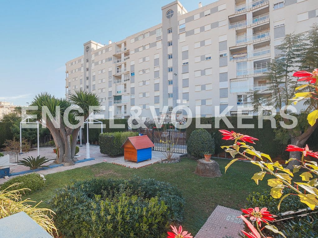 4 Zimmer Villa zu verkaufen in Canet d'En Berenguer mit Pool Garage - 750.000 € (Ref: 9080354)