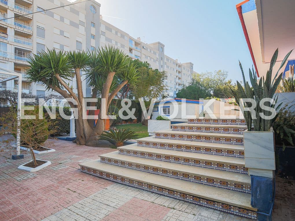 4 Zimmer Villa zu verkaufen in Canet d'En Berenguer mit Pool Garage - 750.000 € (Ref: 9080354)