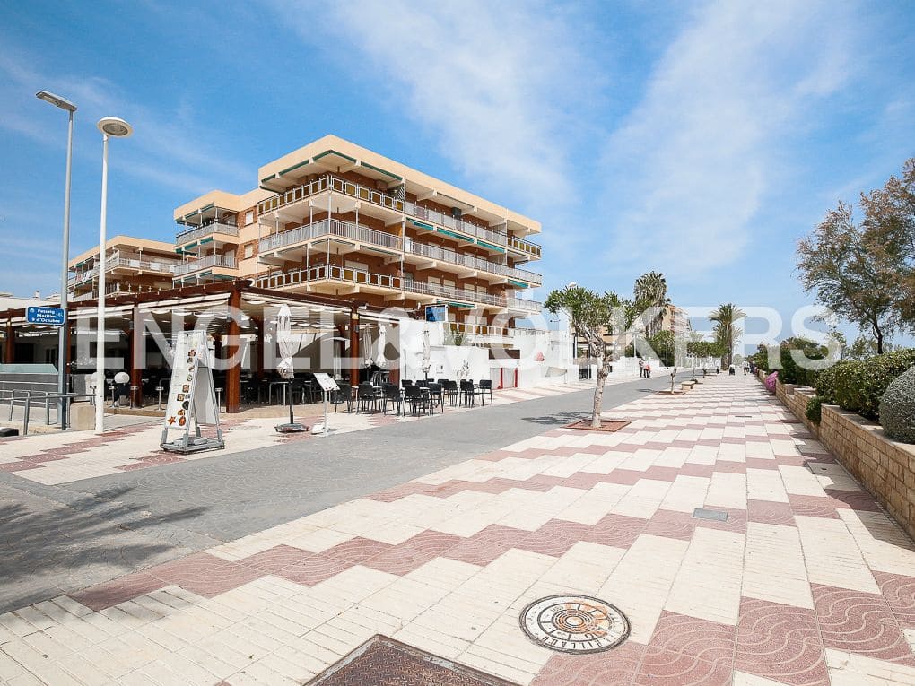 4 Zimmer Villa zu verkaufen in Canet d'En Berenguer mit Pool Garage - 750.000 € (Ref: 9080354)