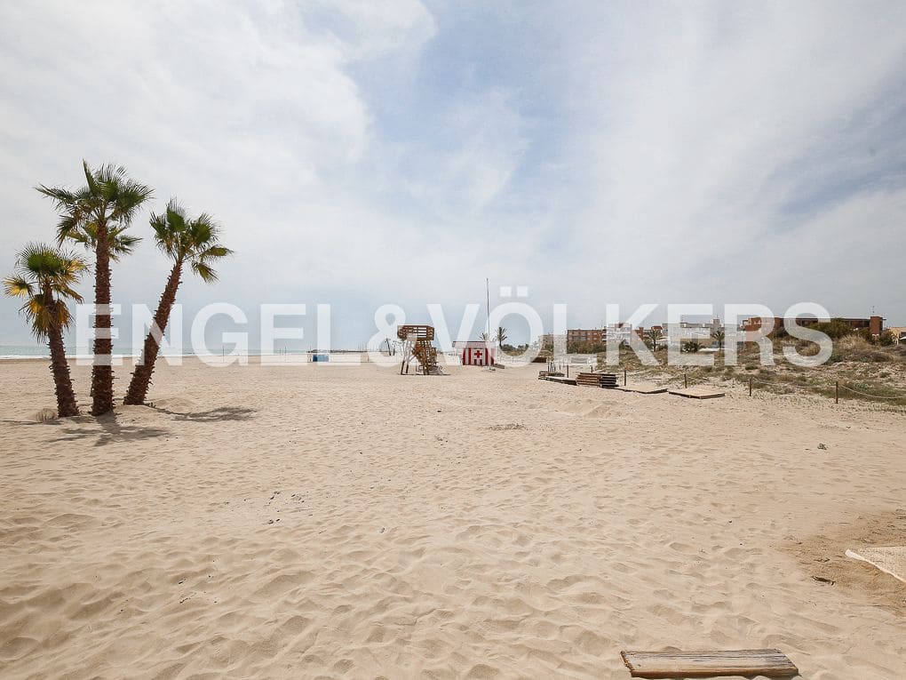 4 Zimmer Villa zu verkaufen in Canet d'En Berenguer mit Pool Garage - 750.000 € (Ref: 9080354)