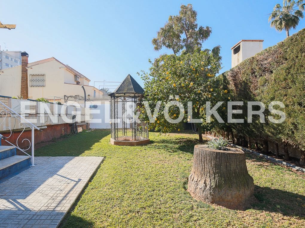 4 Zimmer Villa zu verkaufen in Canet d'En Berenguer mit Pool Garage - 750.000 € (Ref: 9080354)
