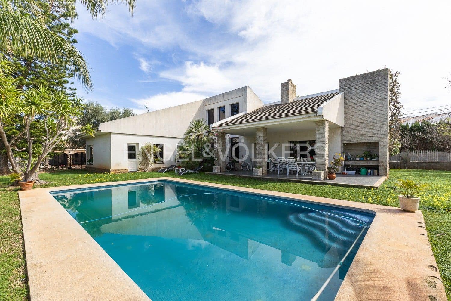 4 soveværelse Villa til salg i Denia med swimmingpool garage - € 1.190.000 (Ref: 9080365)