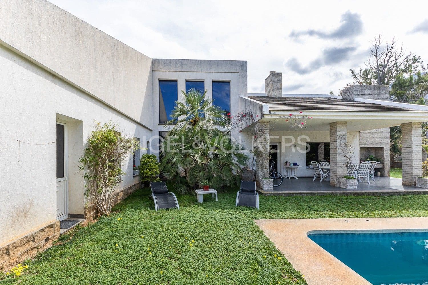 4 soveværelse Villa til salg i Denia med swimmingpool garage - € 1.190.000 (Ref: 9080365)