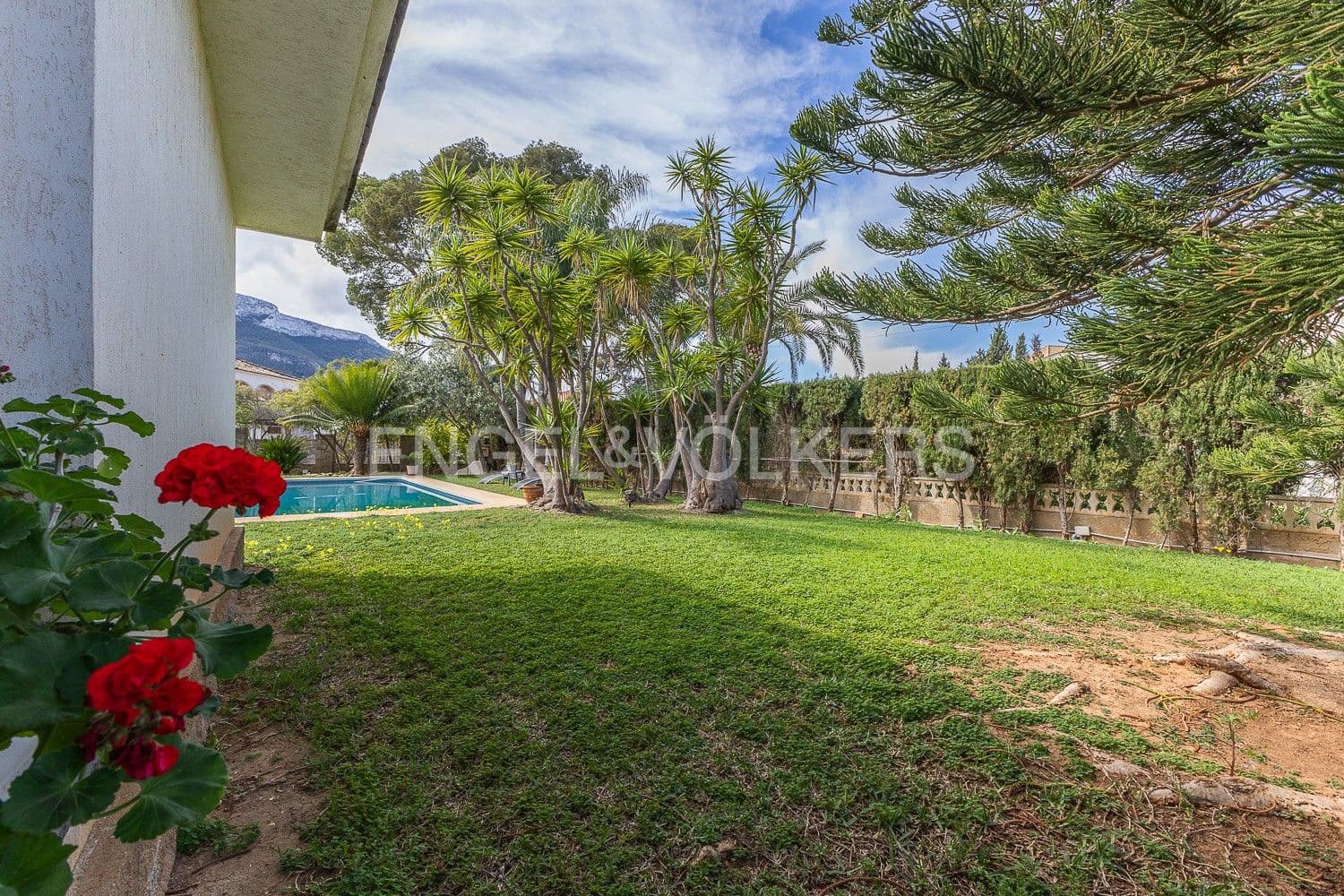 4 soveværelse Villa til salg i Denia med swimmingpool garage - € 1.190.000 (Ref: 9080365)
