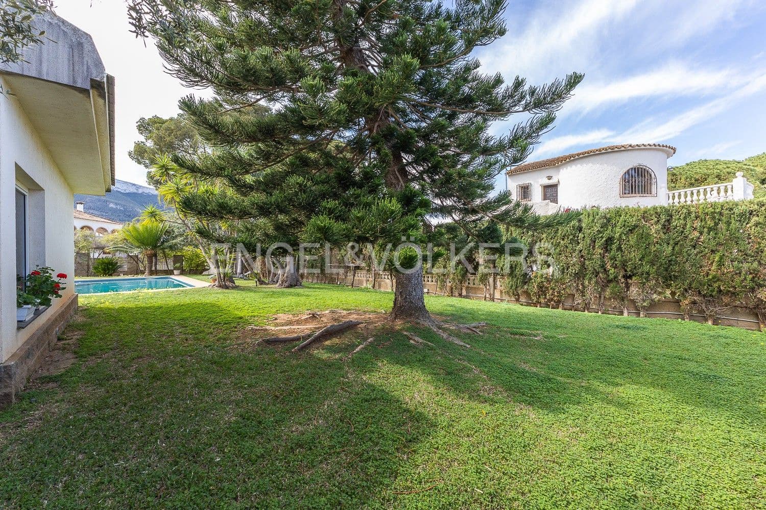 4 soveværelse Villa til salg i Denia med swimmingpool garage - € 1.190.000 (Ref: 9080365)