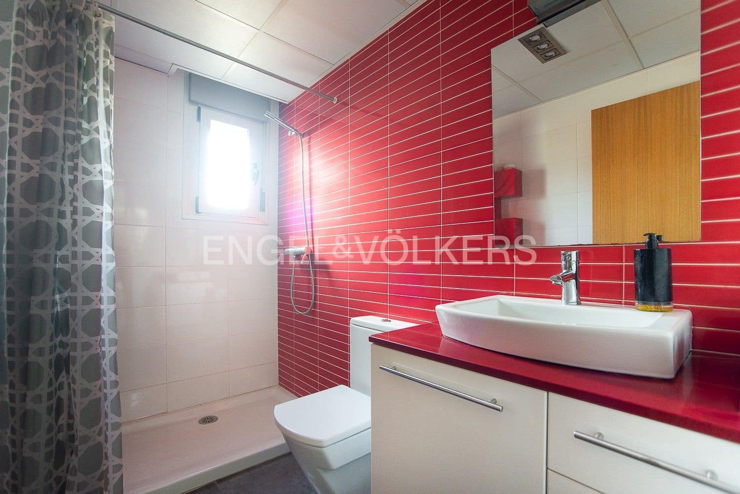 Chalet de 3 habitaciones en Vinaròs en venta con garaje - 395.000 € (Ref: 9080384)