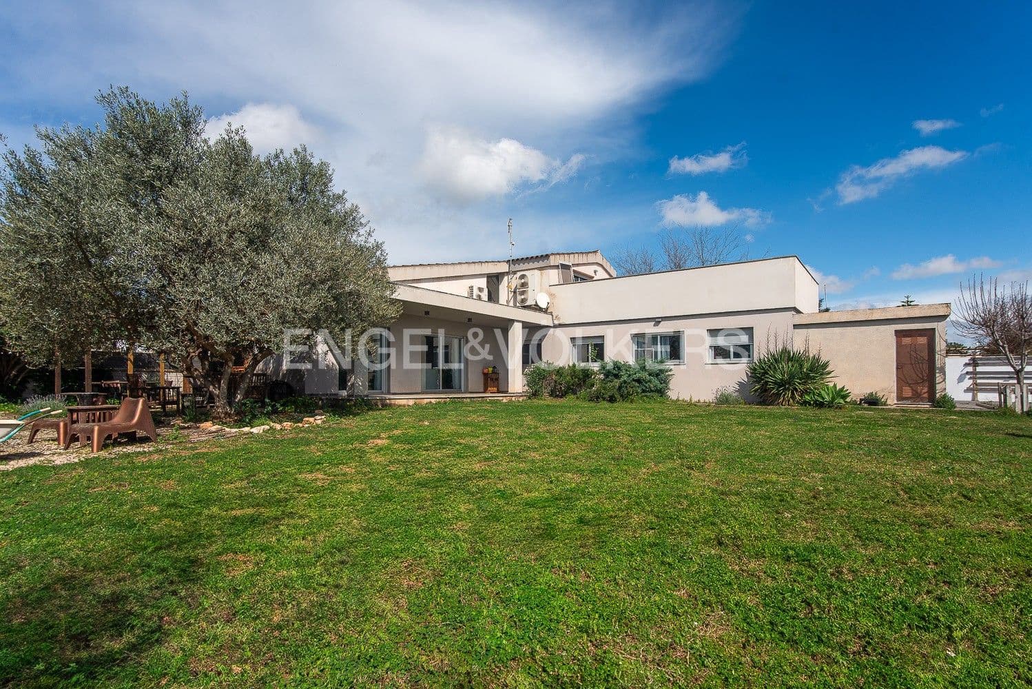Chalet de 3 habitaciones en Vinaròs en venta con garaje - 395.000 € (Ref: 9080384)