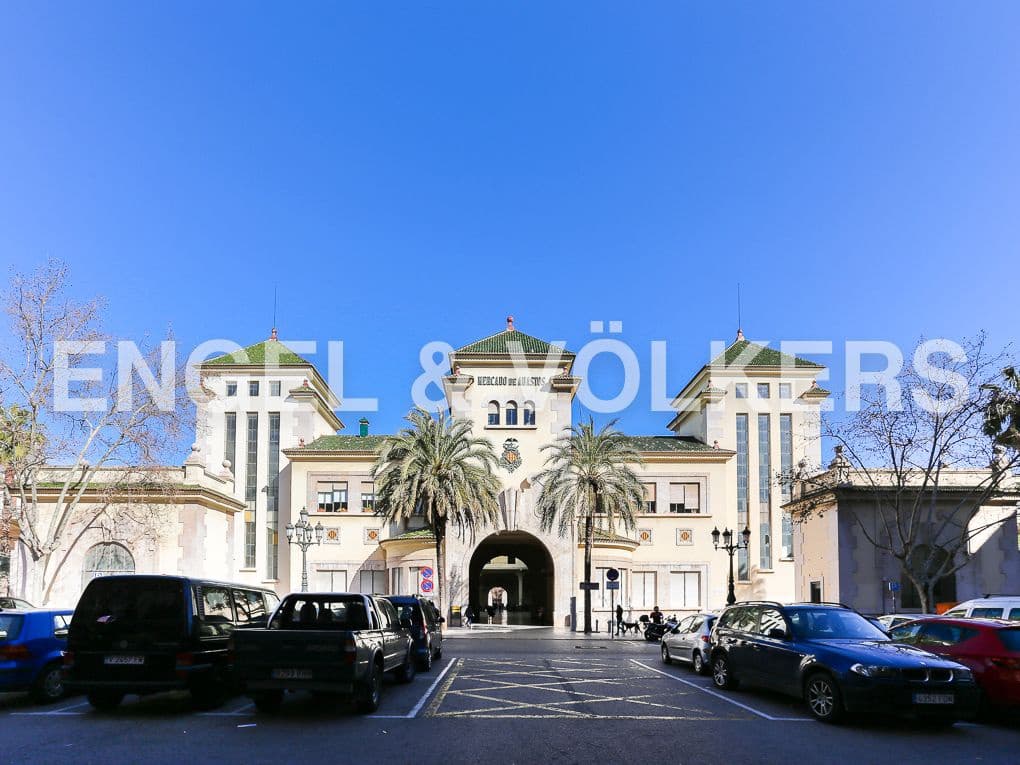 Piso de 3 habitaciones en València ciudad en venta con garaje - 375.000 € (Ref: 9080394)