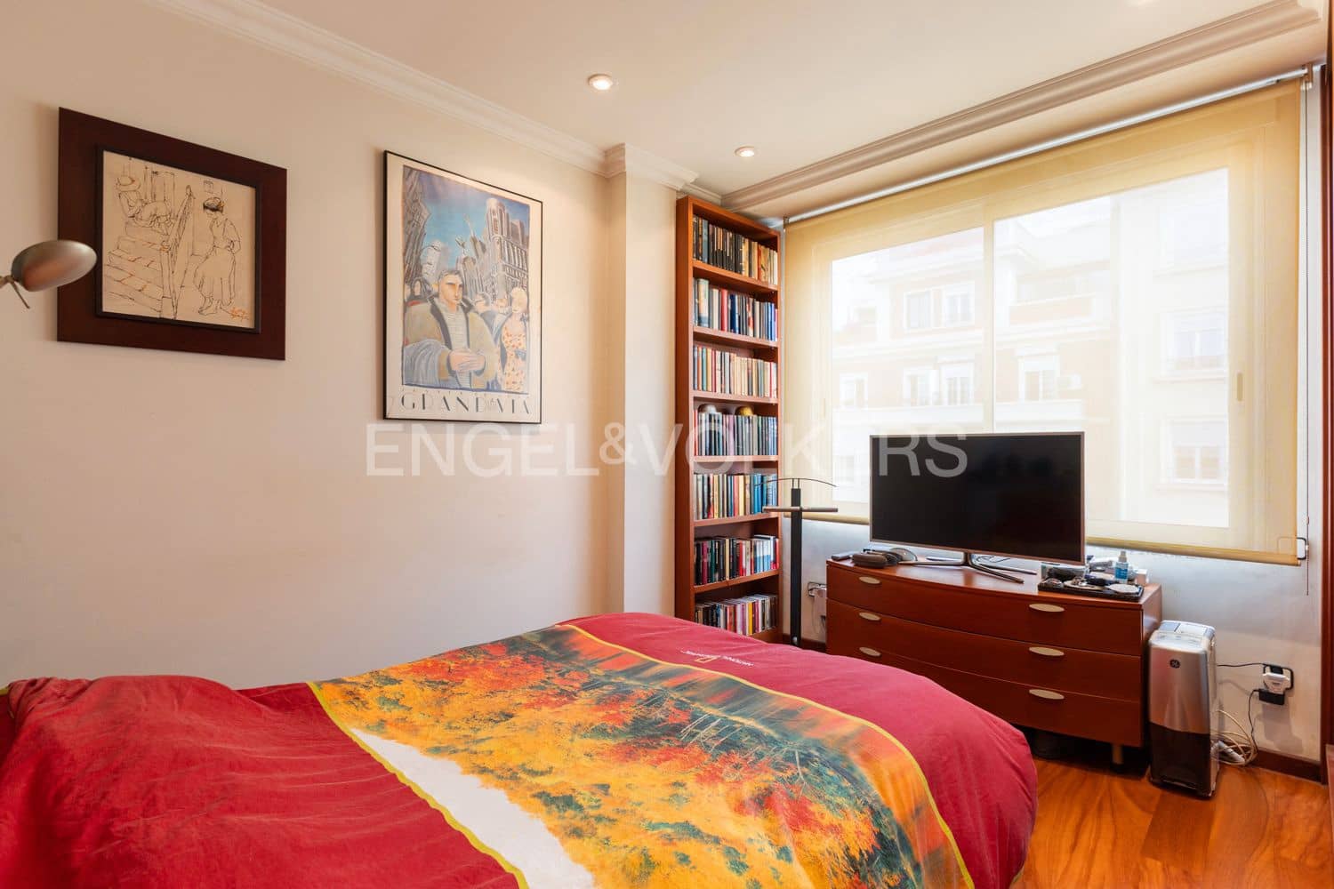 Piso de 3 habitaciones en València ciudad en venta con garaje - 375.000 € (Ref: 9080394)