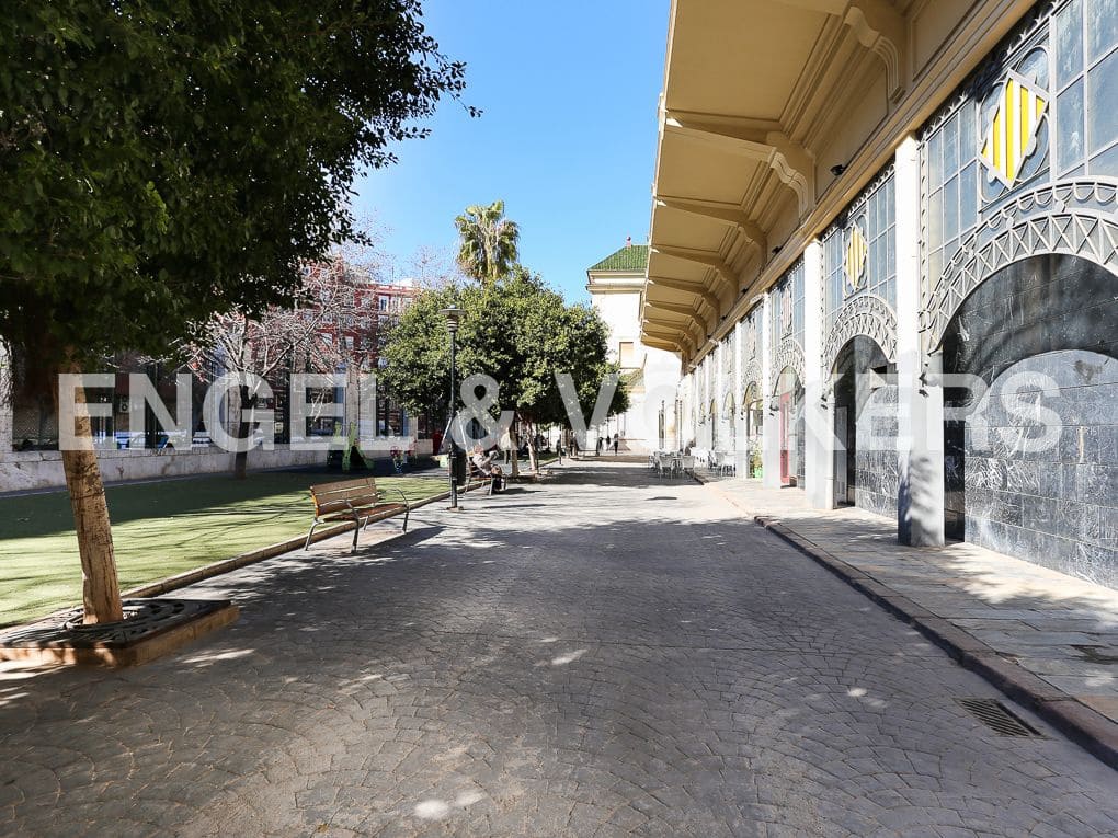 Piso de 3 habitaciones en València ciudad en venta con garaje - 375.000 € (Ref: 9080394)