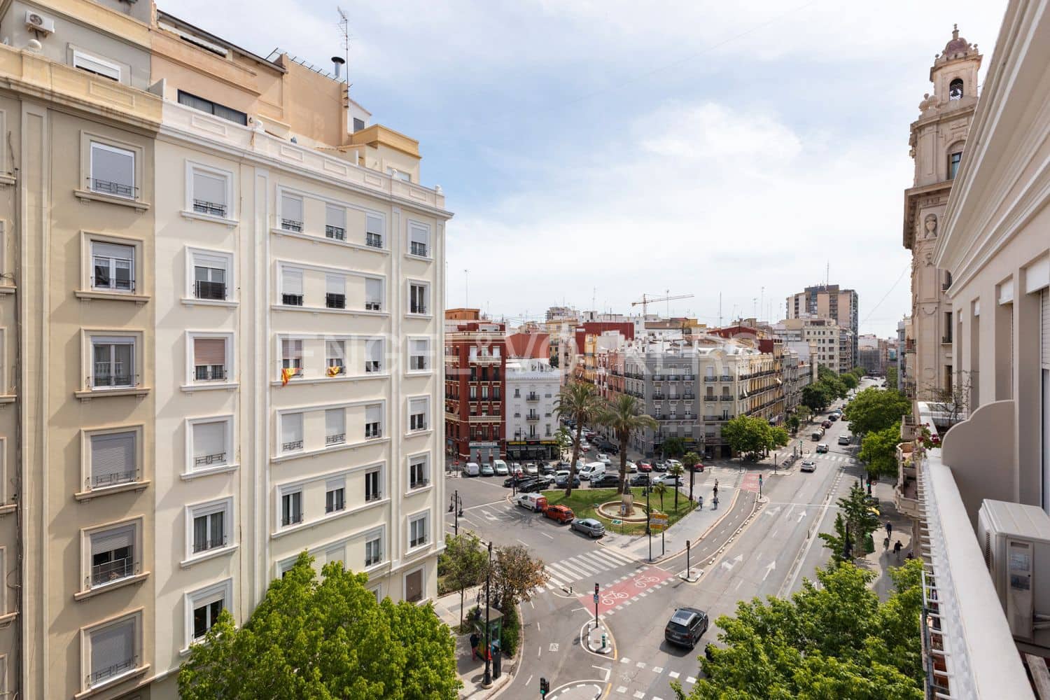 Piso de 3 habitaciones en València ciudad en venta con garaje - 375.000 € (Ref: 9080394)