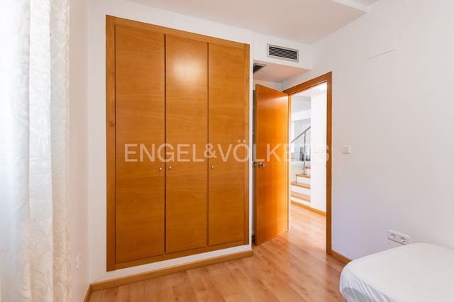 5 soverom Hus til leie i Paterna med svømmebasseng garasje - € 2 200 (Ref: 9080400)