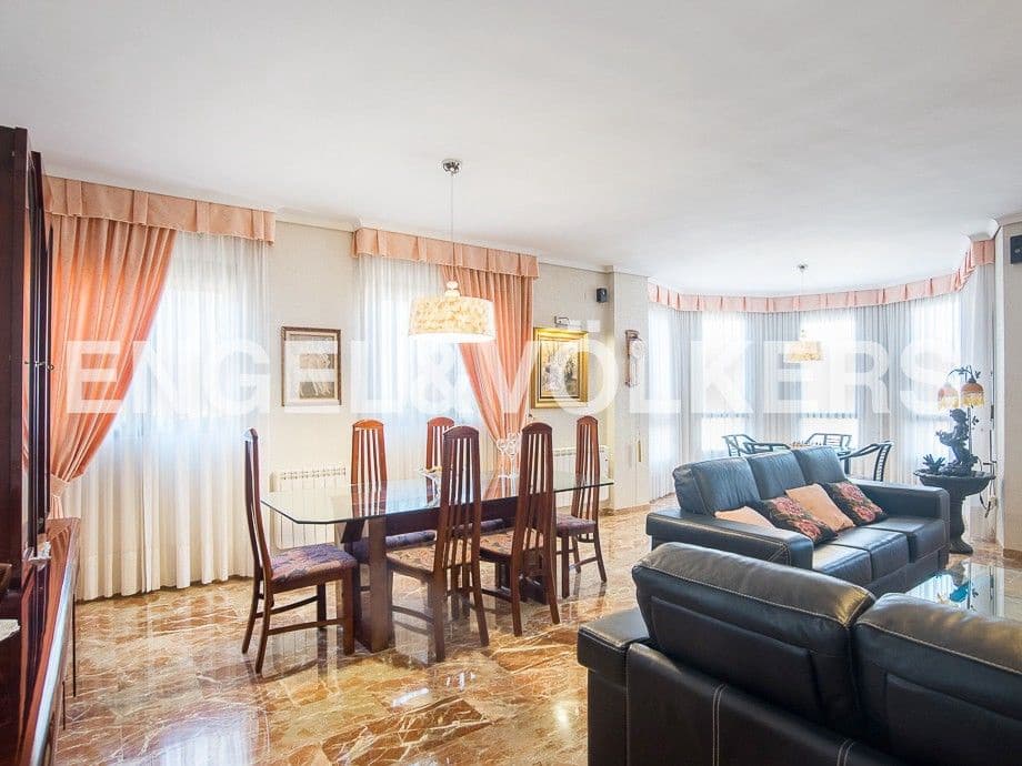 Piso de 5 habitaciones en Vila-real en venta con garaje - 260.000 € (Ref: 9080415)