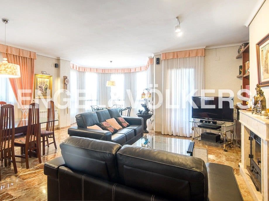 Piso de 5 habitaciones en Vila-real en venta con garaje - 260.000 € (Ref: 9080415)
