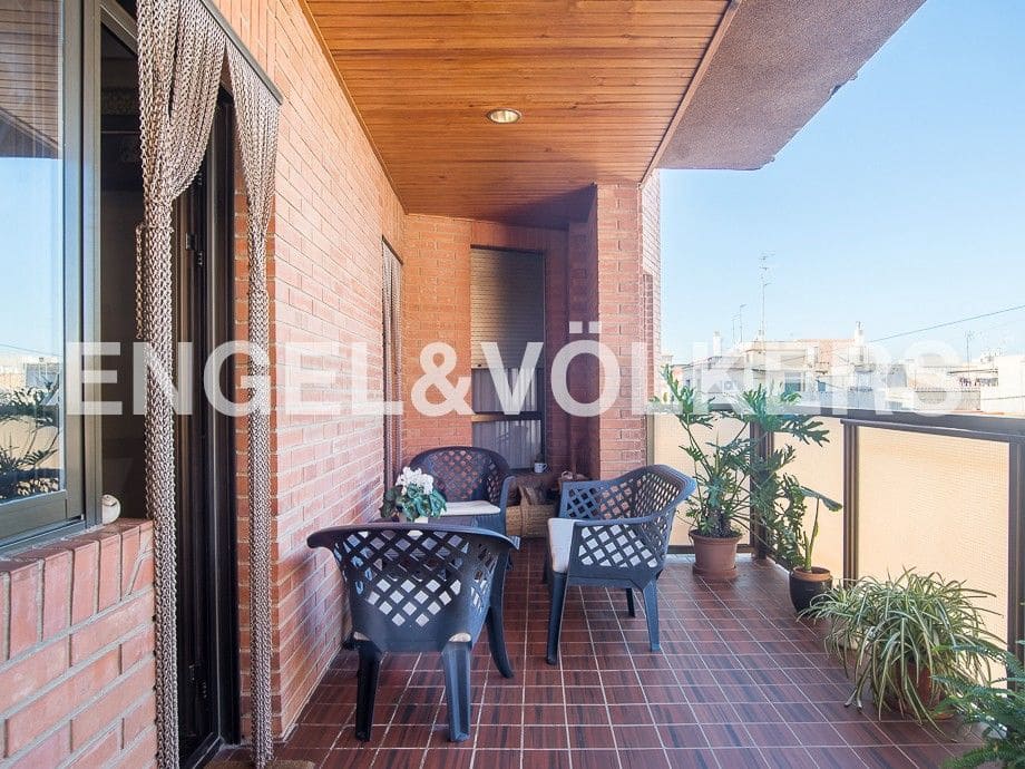 Piso de 5 habitaciones en Vila-real en venta con garaje - 260.000 € (Ref: 9080415)