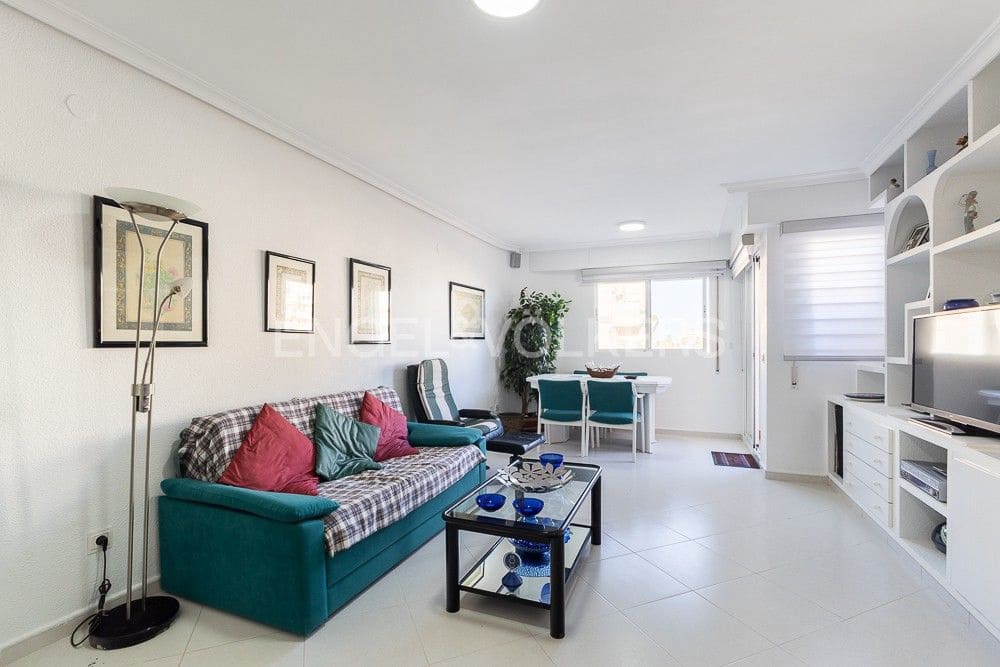 2 bedroom Flat for sale in Valencia city with pool garage - € 335,000 (Ref: 9080421)