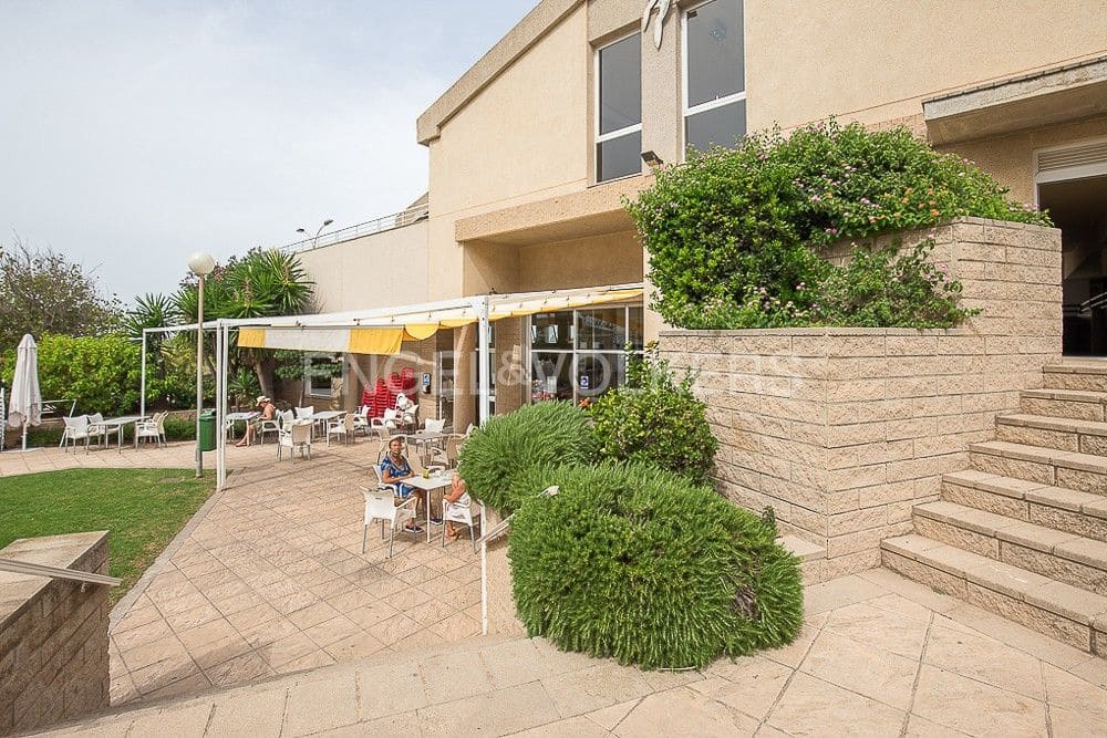 2 bedroom Flat for sale in Valencia city with pool garage - € 335,000 (Ref: 9080421)