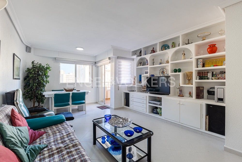 2 bedroom Flat for sale in Valencia city with pool garage - € 335,000 (Ref: 9080421)