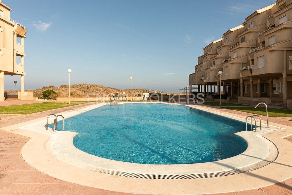 2 bedroom Flat for sale in Valencia city with pool garage - € 335,000 (Ref: 9080421)