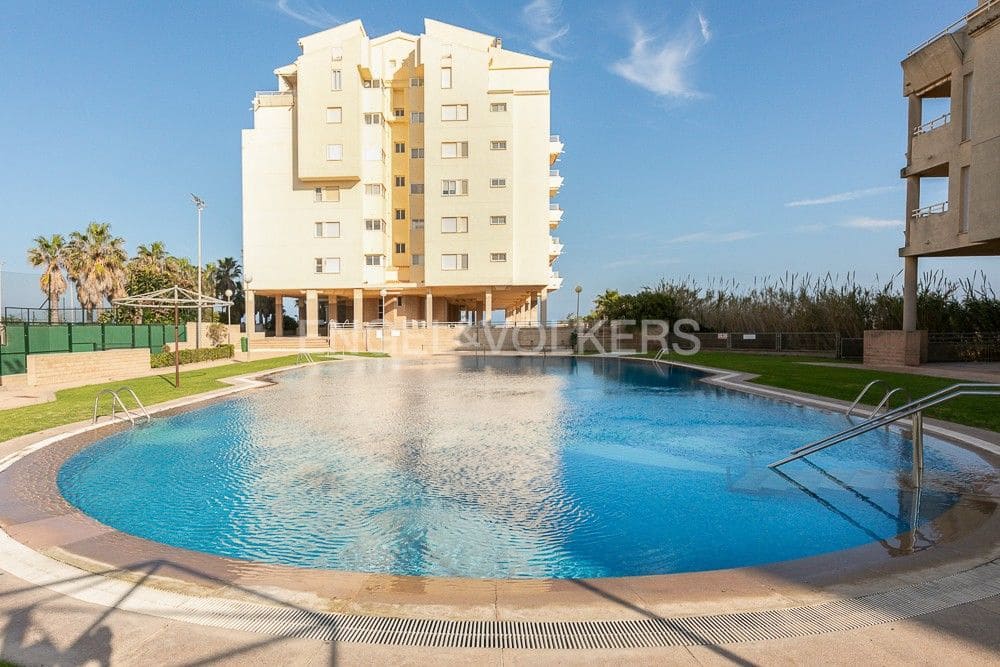 2 bedroom Flat for sale in Valencia city with pool garage - € 335,000 (Ref: 9080421)