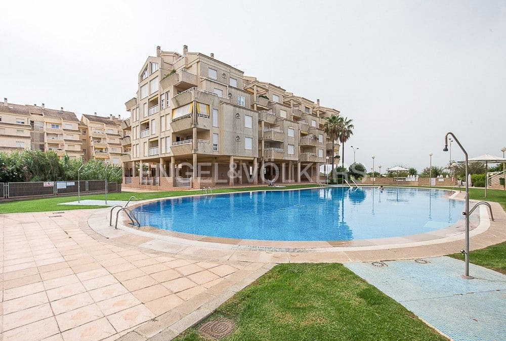 2 bedroom Flat for sale in Valencia city with pool garage - € 335,000 (Ref: 9080421)