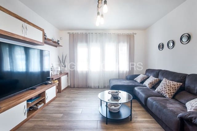 4 bedroom Villa for sale in Vinaròs with garage - € 398,000 (Ref: 9080430)