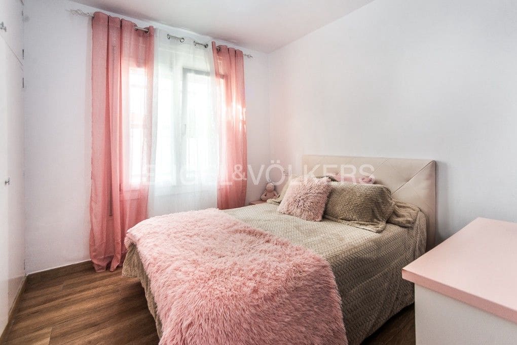 4 bedroom Villa for sale in Vinaros with garage - € 398,000 (Ref: 9080430)