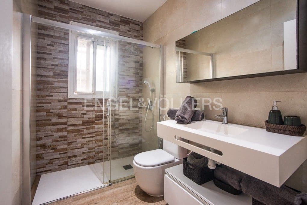 4 bedroom Villa for sale in Vinaros with garage - € 398,000 (Ref: 9080430)