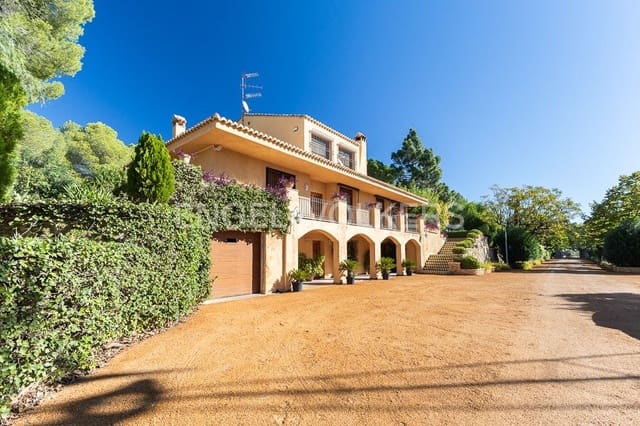 5 soverom Finca/Herregård til salgs i Ontinyent med svømmebasseng garasje - € 900 000 (Ref: 9080433)